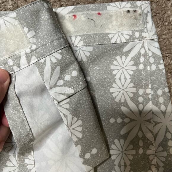 Ripskirt Hawaii Adjustable Hook & Loop Wrap Skirt Large Women’s Gray White - Picture 2 of 5